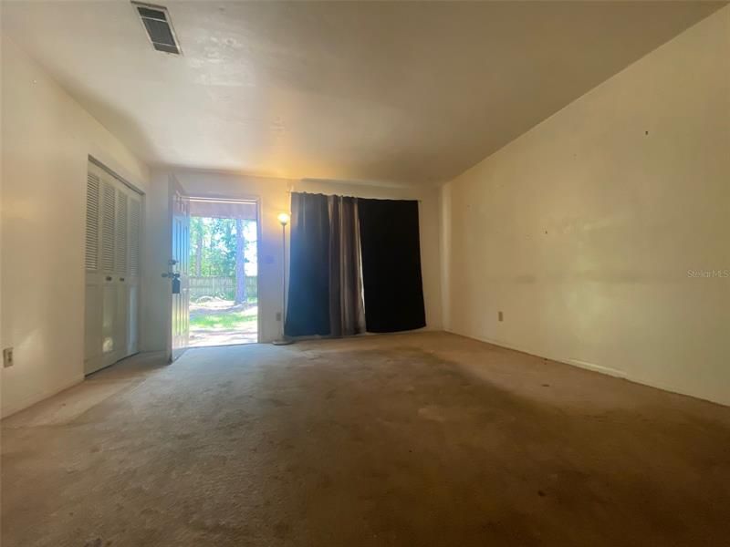 Recently Sold: $75,000 (2 beds, 1 baths, 930 Square Feet)