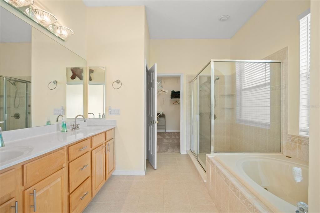 最近售出: $559,000 (3 贝兹, 2 浴室, 2100 平方英尺)