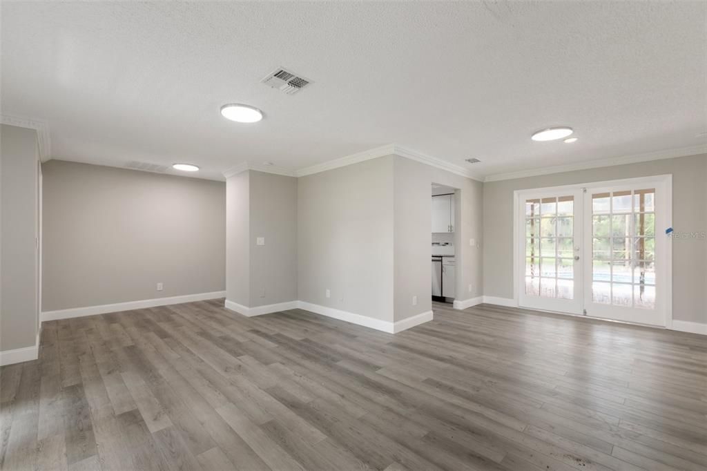 Recently Sold: $439,000 (3 beds, 2 baths, 1688 Square Feet)