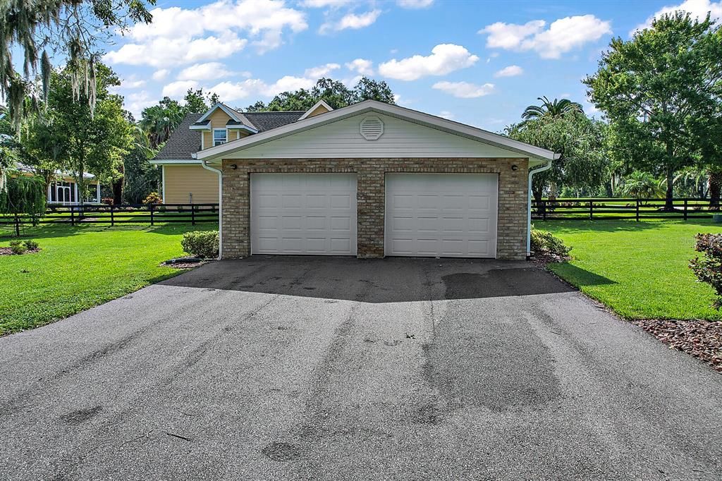 Detached Garage