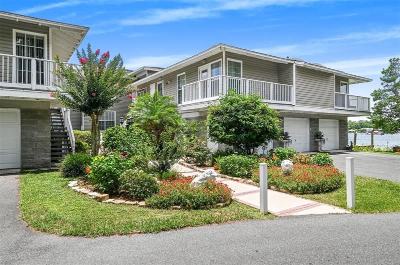 Recently Sold: $530,000 (2 beds, 2 baths, 1260 Square Feet)