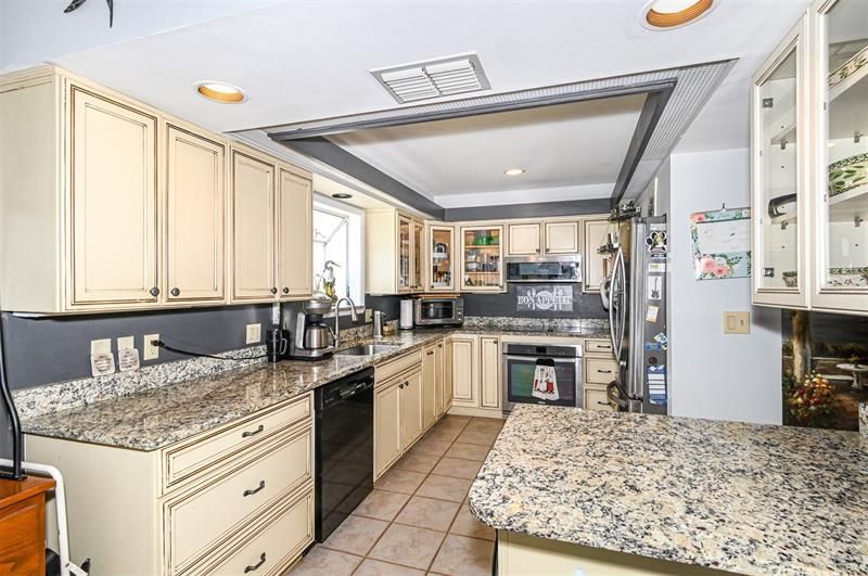 Recently Sold: $530,000 (2 beds, 2 baths, 1260 Square Feet)