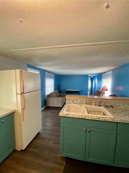 Recently Sold: $99,000 (2 beds, 1 baths, 1051 Square Feet)