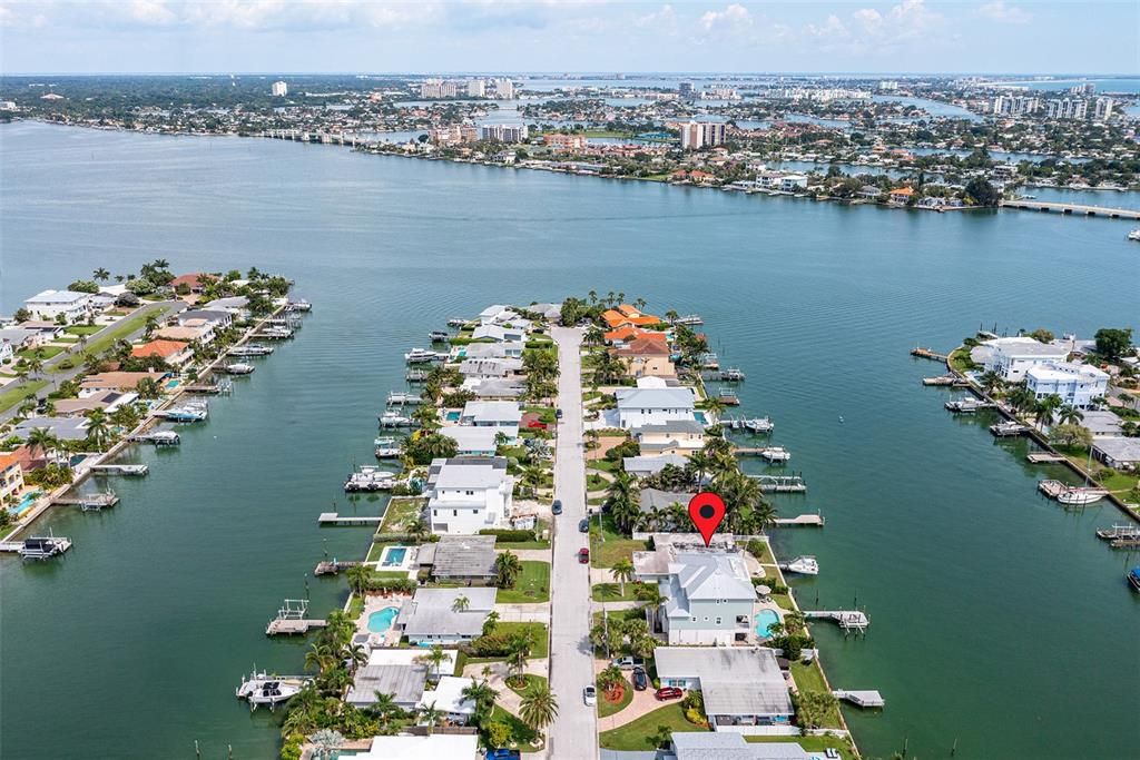 Recently Sold: $3,199,999 (5 beds, 4 baths, 4050 Square Feet)