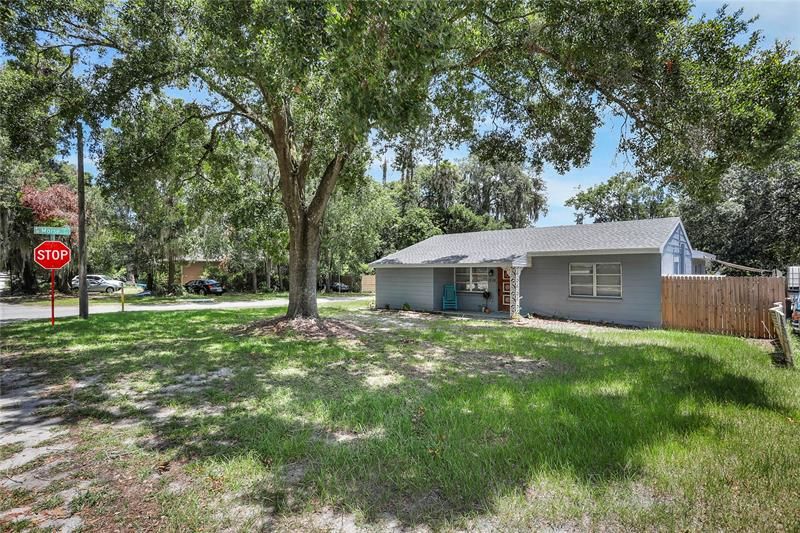 Recently Sold: $335,000 (3 beds, 2 baths, 1807 Square Feet)