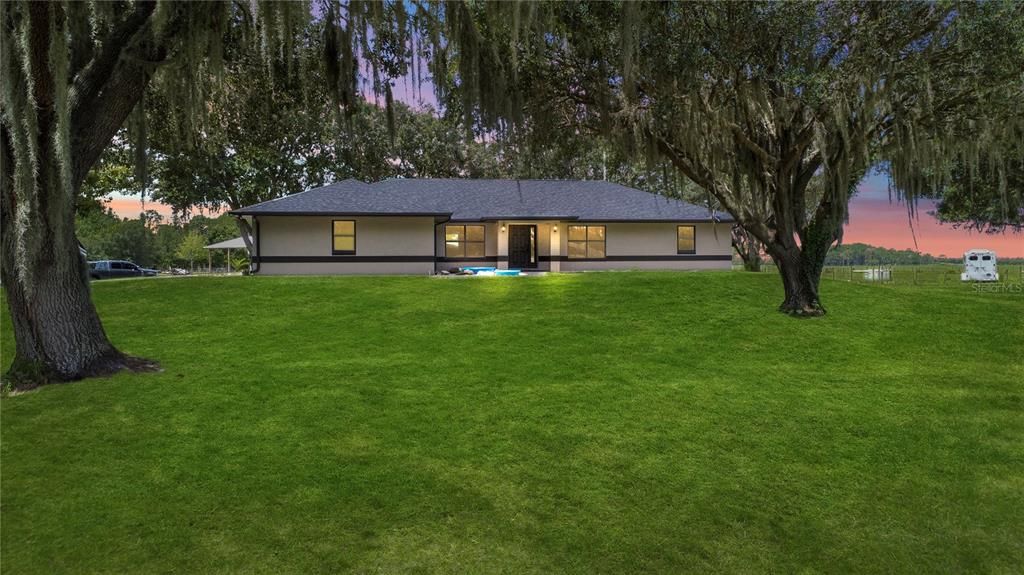 Recently Sold: $575,000 (3 beds, 2 baths, 2808 Square Feet)