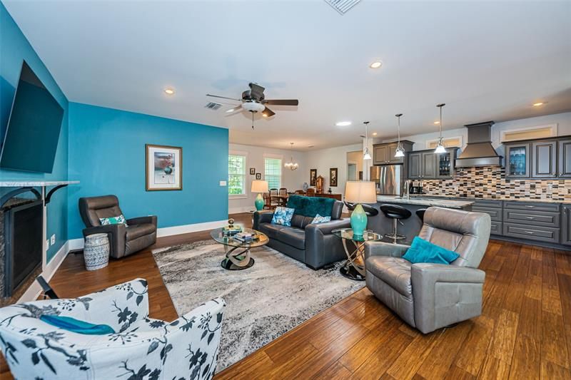 Recently Sold: $1,100,000 (3 beds, 3 baths, 2200 Square Feet)