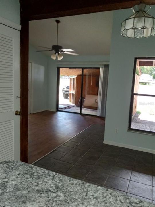 For Sale: $130,000 (2 beds, 1 baths, 786 Square Feet)