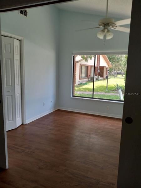 For Sale: $130,000 (2 beds, 1 baths, 786 Square Feet)