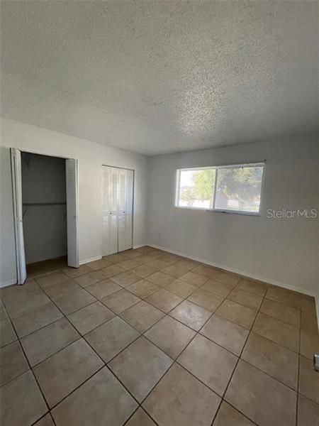 Recently Rented: $1,400 (3 beds, 2 baths, 1140 Square Feet)