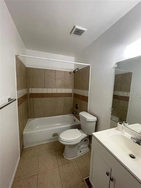 Недавно арендовано: $1,400 (3 спален, 2 ванн, 1140 Квадратных фут)