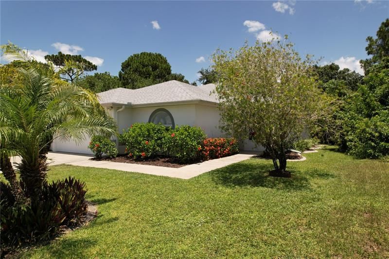 Recently Sold: $400,000 (3 beds, 2 baths, 1356 Square Feet)
