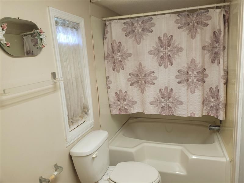 最近售出: $495,000 (3 贝兹, 2 浴室, 1568 平方英尺)