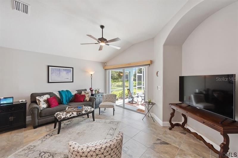 Recently Sold: $480,000 (3 beds, 2 baths, 1791 Square Feet)