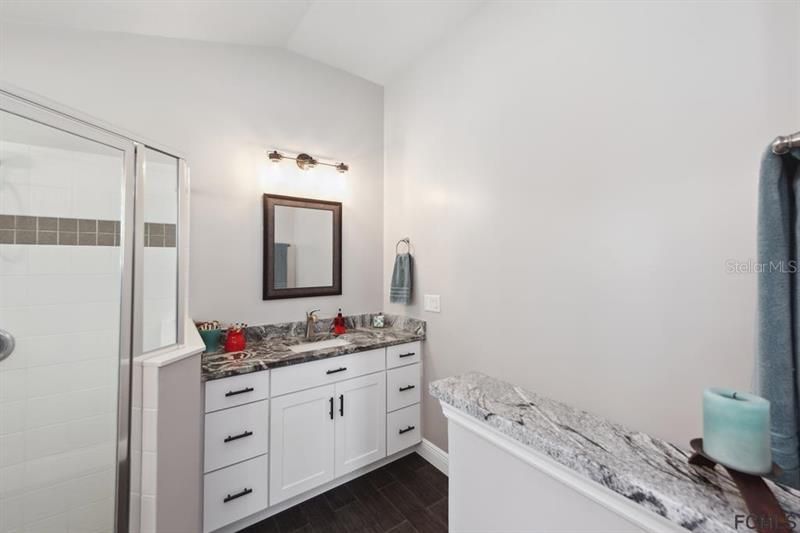 Recently Sold: $480,000 (3 beds, 2 baths, 1791 Square Feet)