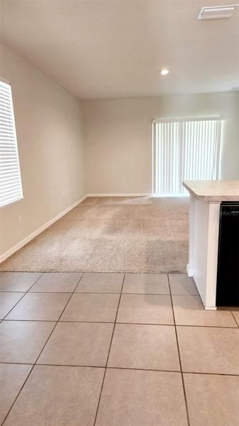 Recently Rented: $2,200 (3 beds, 2 baths, 1516 Square Feet)