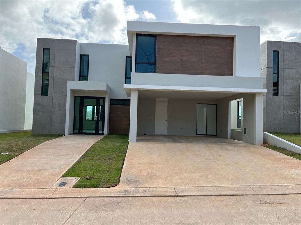 Vendido Recientemente: $750,000 (4 camas, 2 baños, 2223 Pies cuadrados)