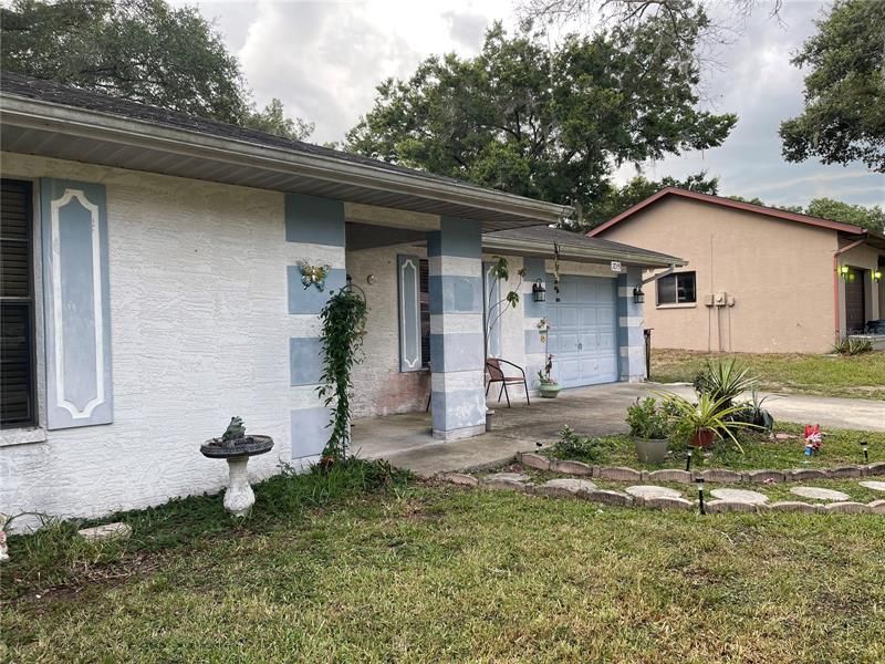 Recently Sold: $194,900 (2 beds, 2 baths, 1102 Square Feet)