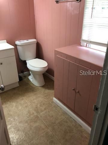 Recently Rented: $1,100 (3 beds, 1 baths, 948 Square Feet)