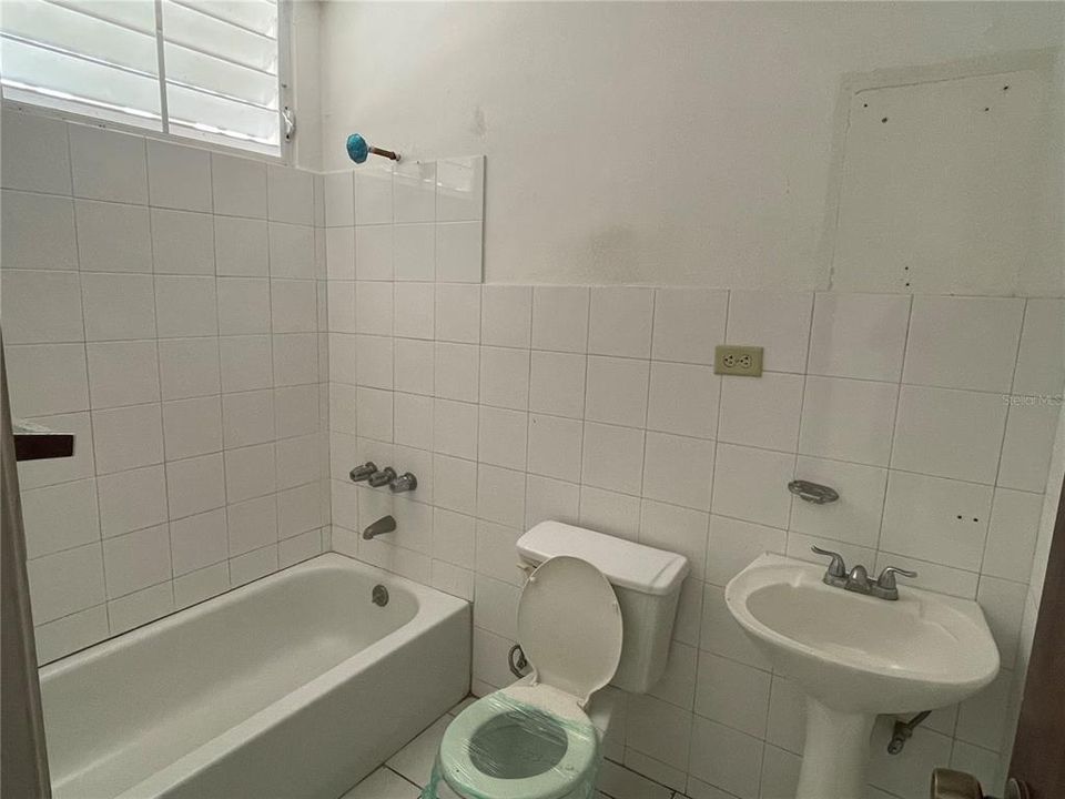 Vendido Recientemente: $130,000 (3 camas, 2 baños, 1100 Pies cuadrados)