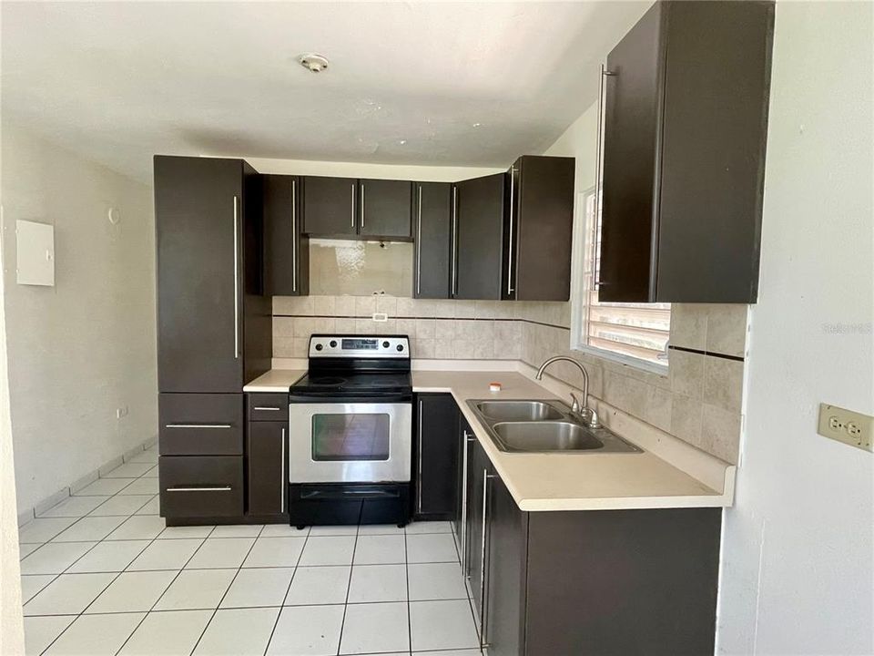 Recently Sold: $130,000 (3 beds, 2 baths, 1100 Square Feet)