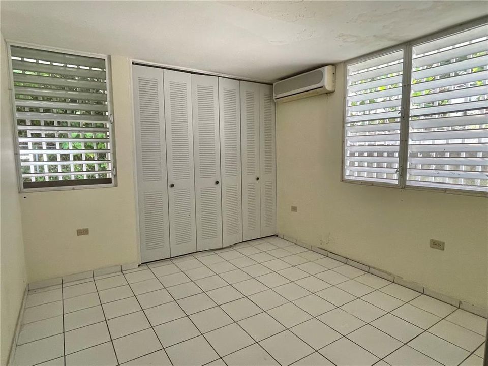 Vendido Recientemente: $130,000 (3 camas, 2 baños, 1100 Pies cuadrados)