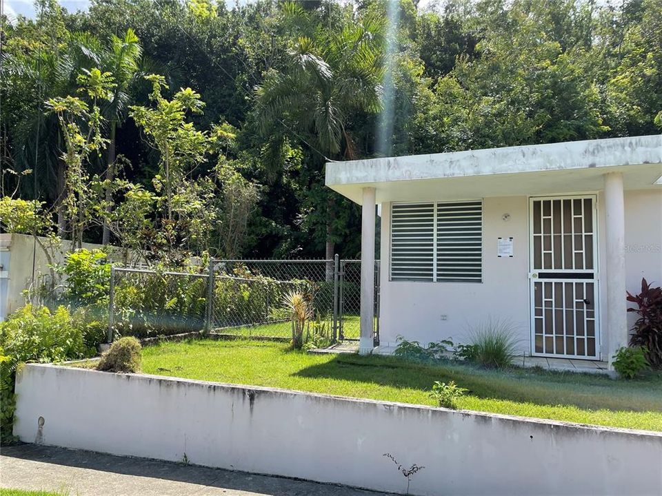 Vendido Recientemente: $130,000 (3 camas, 2 baños, 1100 Pies cuadrados)