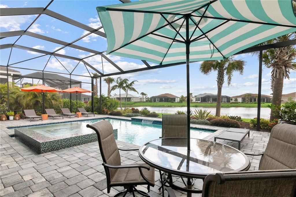 Recently Sold: $1,025,000 (3 beds, 3 baths, 2398 Square Feet)