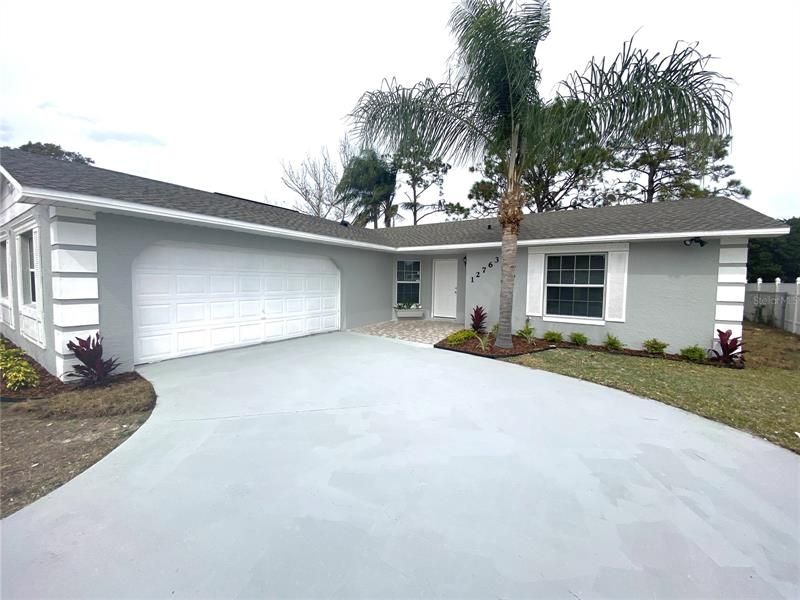 Recently Sold: $390,000 (3 beds, 2 baths, 1549 Square Feet)
