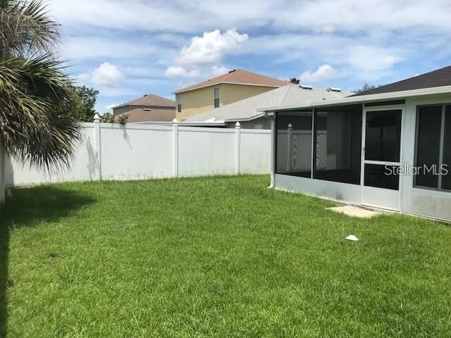 Recently Sold: $328,000 (3 beds, 2 baths, 1317 Square Feet)