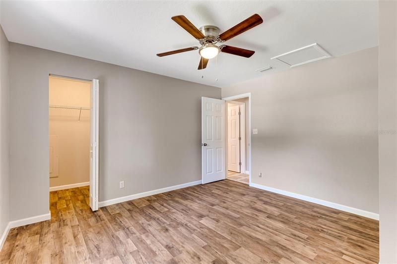 Recently Sold: $135,000 (2 beds, 1 baths, 952 Square Feet)
