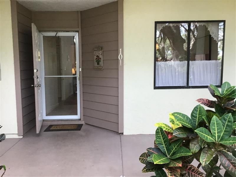 Recently Sold: $290,000 (2 beds, 2 baths, 1012 Square Feet)