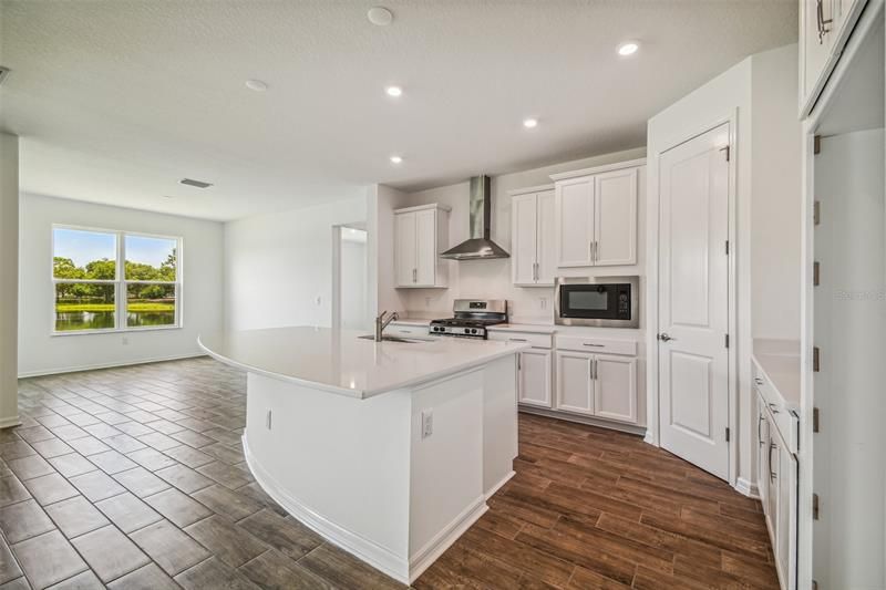 Recently Sold: $449,900 (2 beds, 2 baths, 2335 Square Feet)