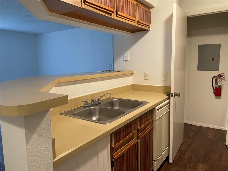 Recently Rented: $1,200 (1 beds, 1 baths, 662 Square Feet)