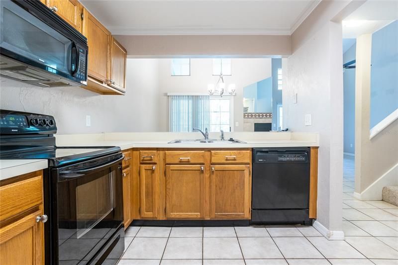 Recently Sold: $215,000 (2 beds, 2 baths, 1283 Square Feet)
