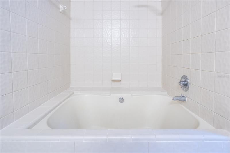 Недавно продано: $215,000 (2 спален, 2 ванн, 1283 Квадратных фут)