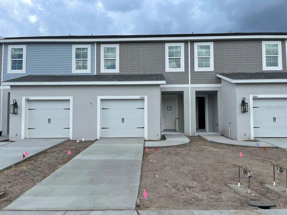 最近售出: $298,000 (3 贝兹, 2 浴室, 1900 平方英尺)