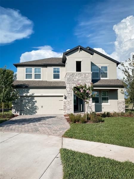 Recently Sold: $552,370 (4 beds, 3 baths, 2835 Square Feet)