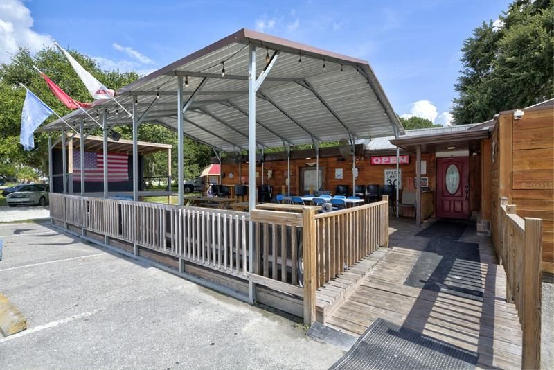 Recently Sold: $1,000,000 (2 beds, 1 baths, 2539 Square Feet)