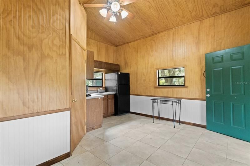 Recently Sold: $650,000 (2 beds, 2 baths, 1536 Square Feet)