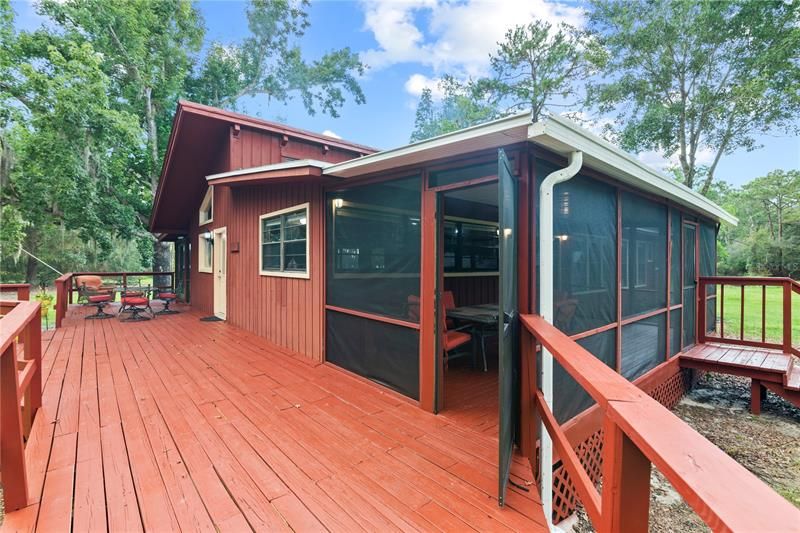 Recently Sold: $558,000 (3 beds, 2 baths, 1568 Square Feet)