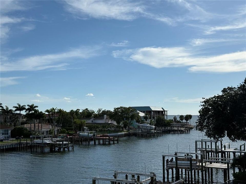 合同活跃: $7,255,861 (5 贝兹, 5 浴室, 6063 平方英尺)