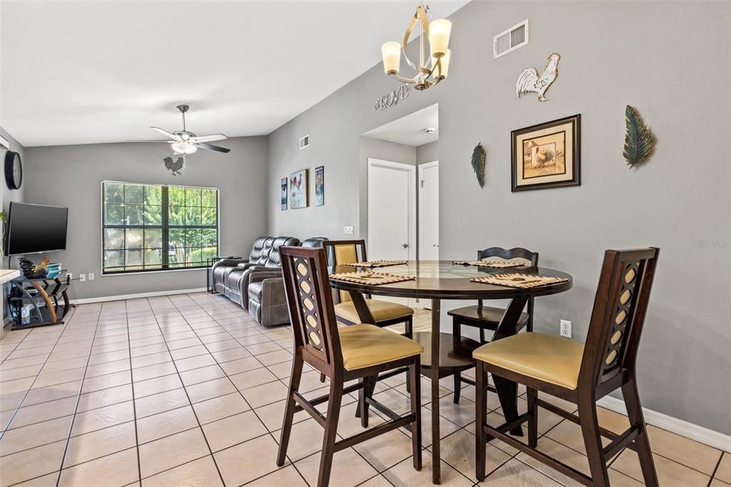 Recently Sold: $379,000 (3 beds, 2 baths, 1708 Square Feet)