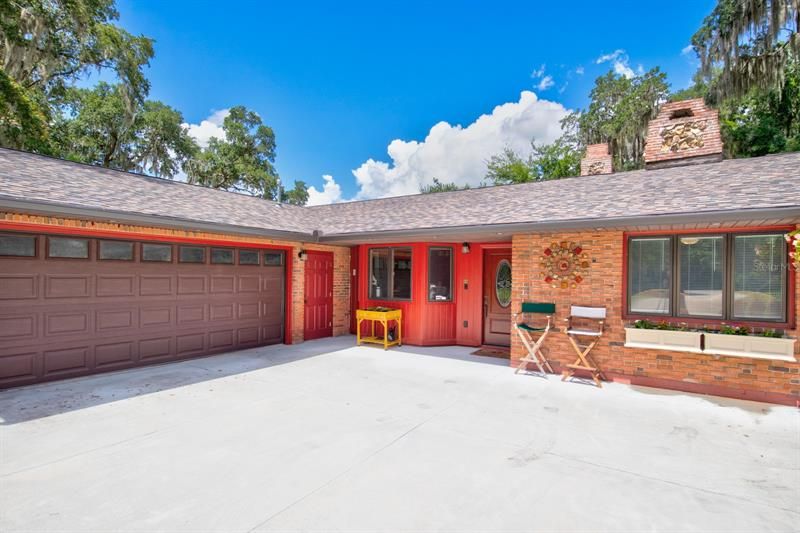 Recently Sold: $589,000 (3 beds, 3 baths, 2210 Square Feet)
