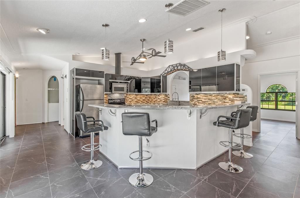 Kitchen with Breakfast Bar