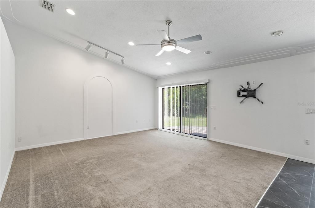 Family - Dining Room Combo