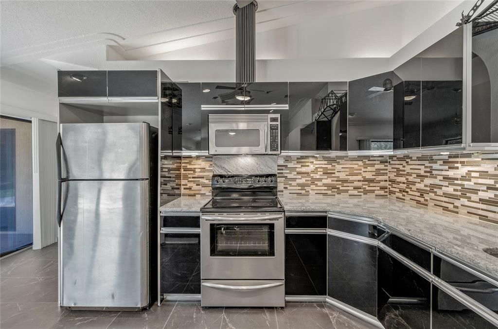 Custom Kitchen with under/over counter lighting