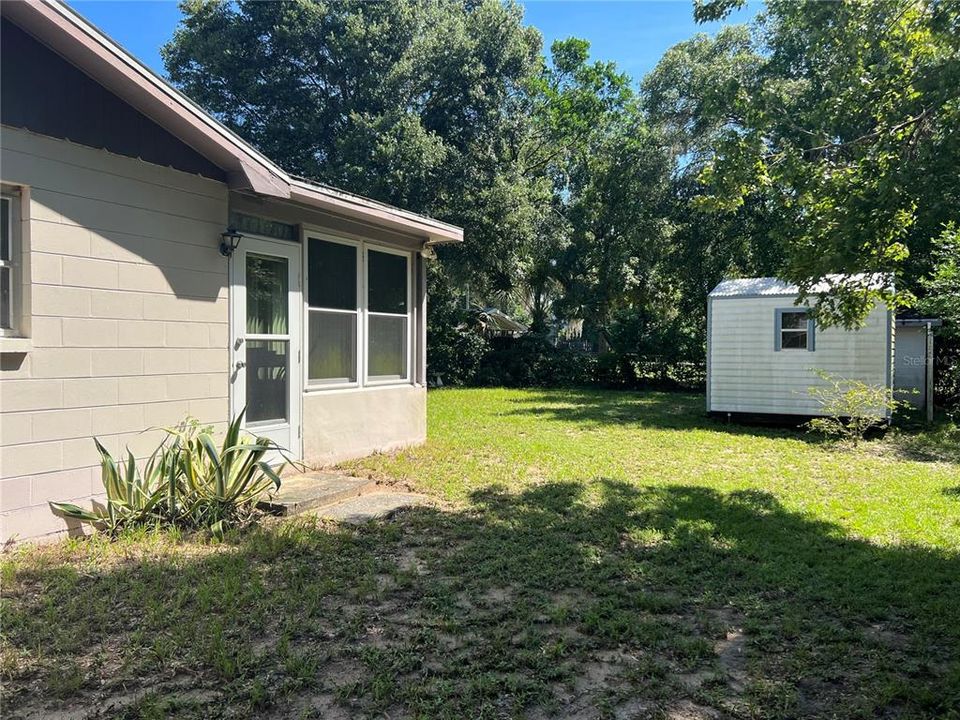 Recently Sold: $90,000 (2 beds, 1 baths, 725 Square Feet)