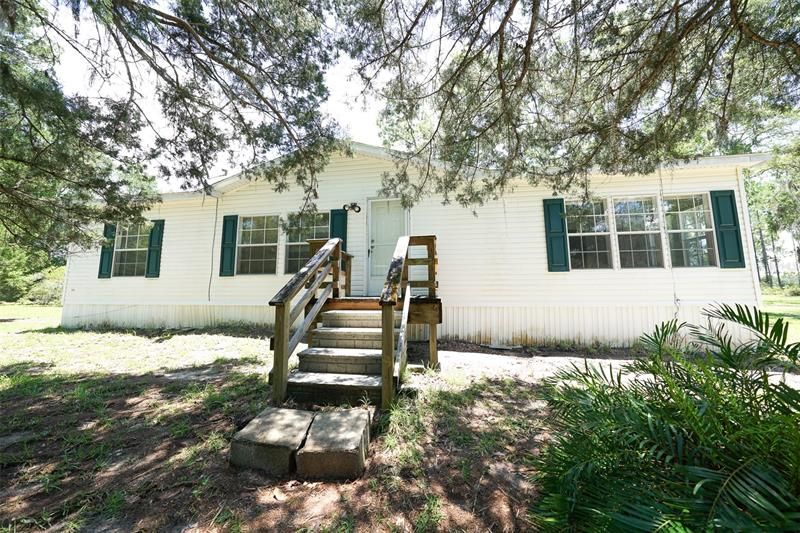 Recently Sold: $184,900 (3 beds, 2 baths, 1248 Square Feet)