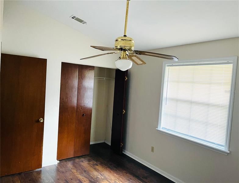Recently Sold: $175,000 (2 beds, 1 baths, 960 Square Feet)